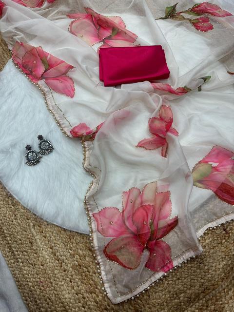 Svara bombay market surat saree shop